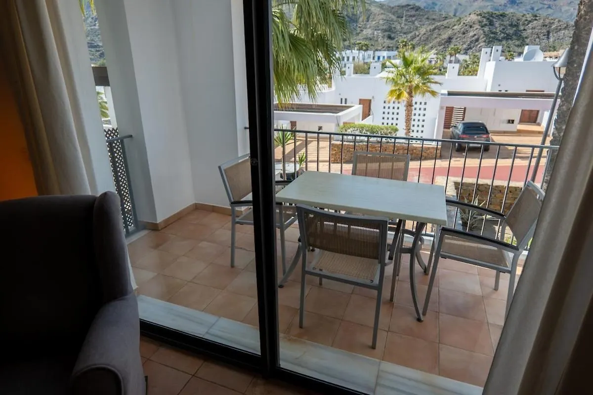 Villa De 4 Dormitorios En El Resort Playa Macenas Mojacar