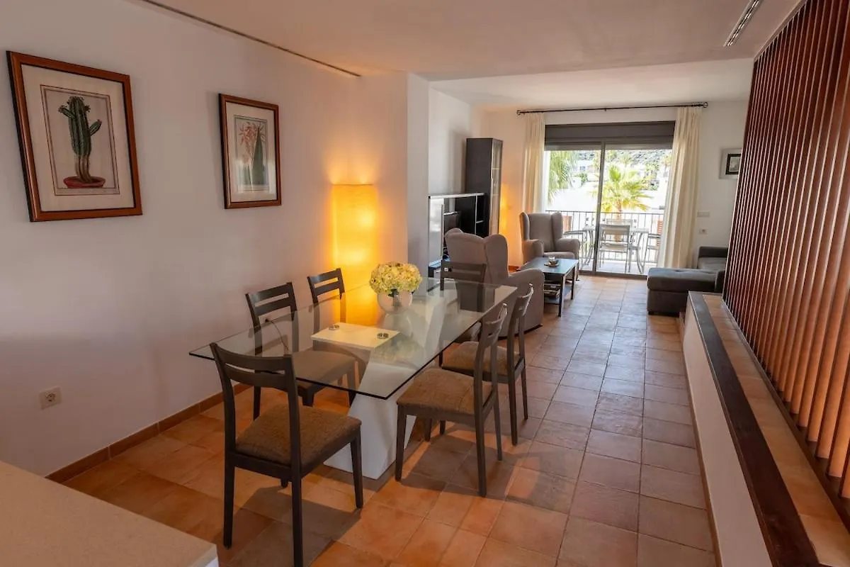 Villa De 4 Dormitorios En El Resort Playa Macenas Mojacar Spain